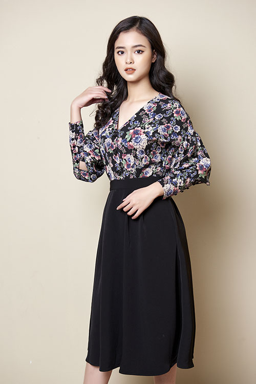 Váy cổ V nẹp tay 