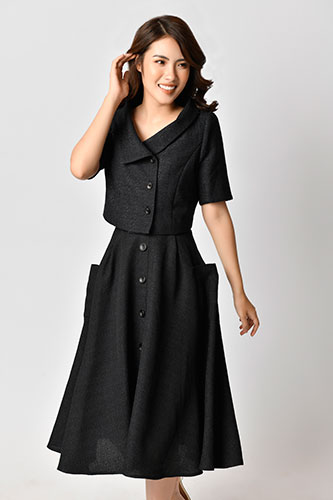 Áo croptop cổ lệch vạt ngang