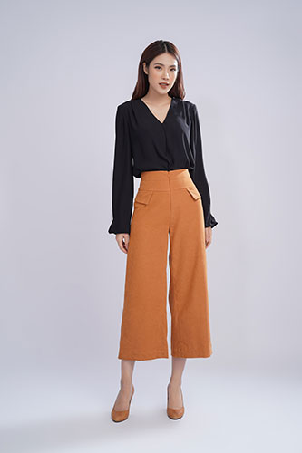Sơ mi cổ V nhún tay (đen)